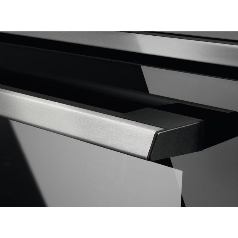 Analýza Electrolux EOB7S31X