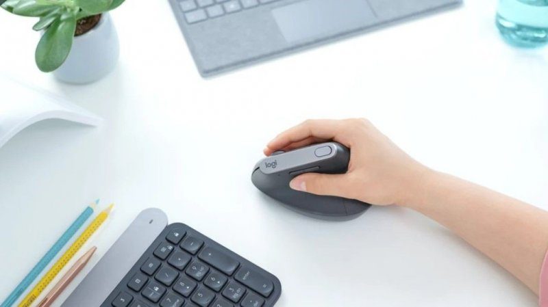 Podívejte se na Logitech MX Vertical Advanced Ergonomic Mouse 910-005448