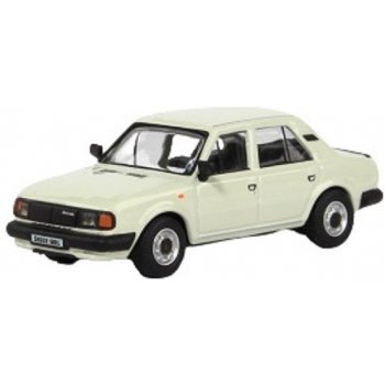 Abrex škoda 120L Ledová 1984 bílá 1:72