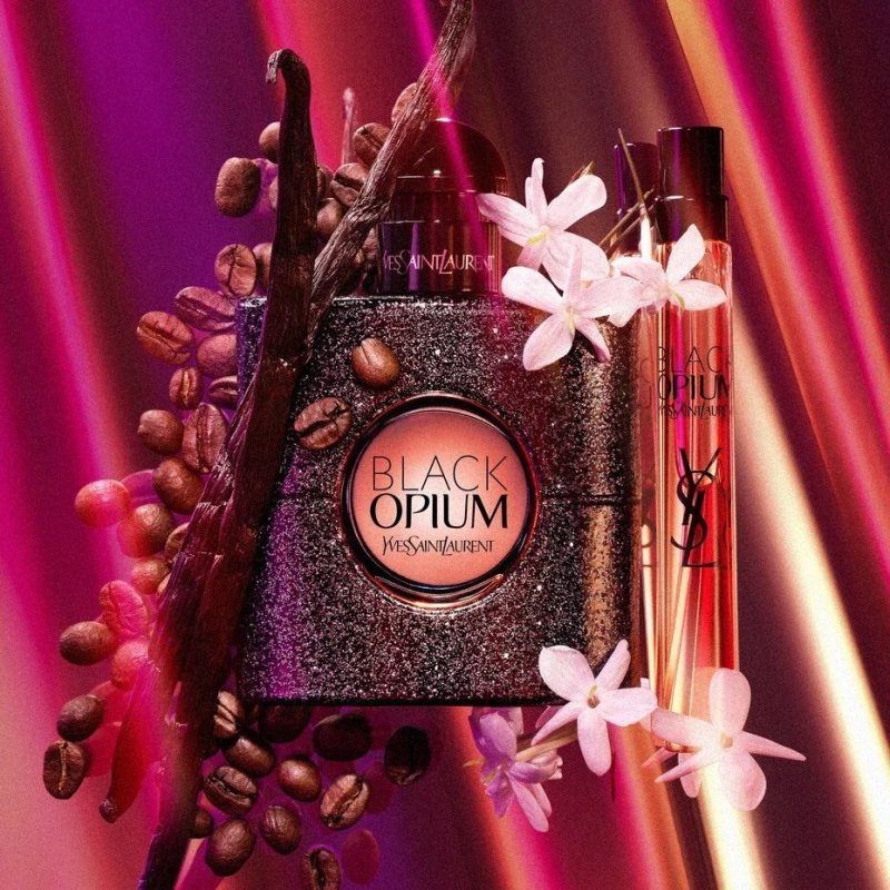 Pozorování Yves Saint Laurent Opium Black parfémovaná voda dámská 50 ml