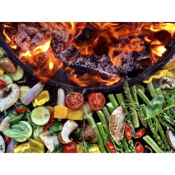 Remoska Kurz: Griluj jako profík Termín: Dárkový poukaz bez termínu (termín vybere obdarovaný) 3200,00 Kč