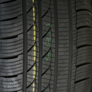 Tracmax Ice-Plus S210 225/50 R17 98V