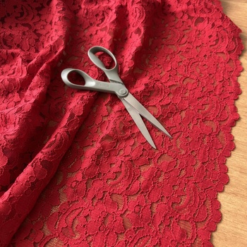 Krajka červená synt. vl.