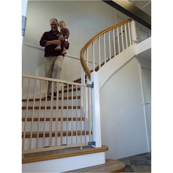 Baby Dan Vysoká schodišťová zábrana Mona dřevěná 65 - 110 cm