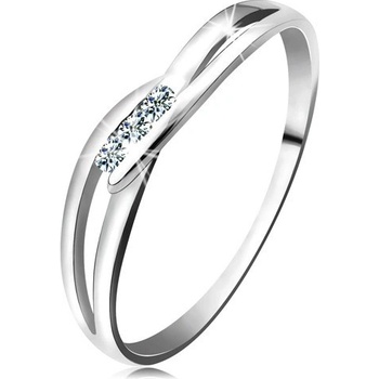 Šperky eshop prsten z bílého zlata 585 tři kulaté diamanty čiré rozdělená ramena BT160.56